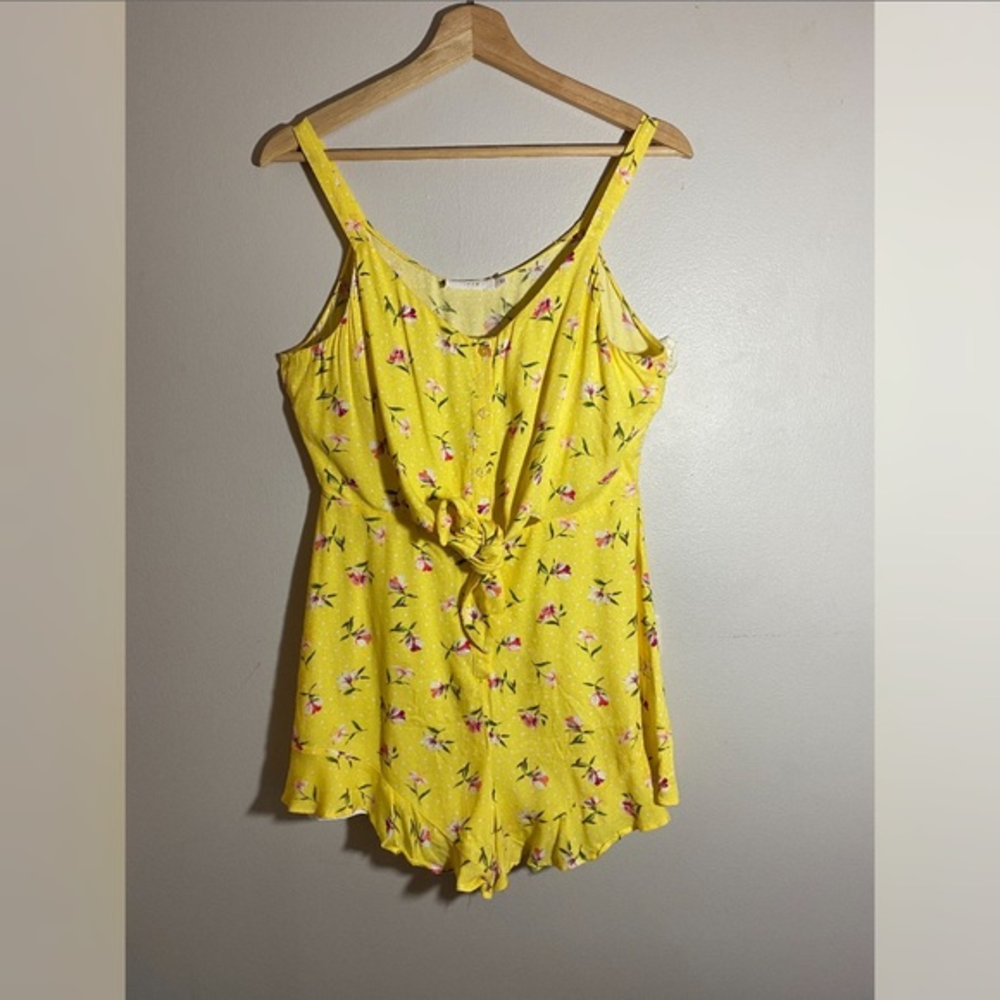 Lush Floral Romper‎